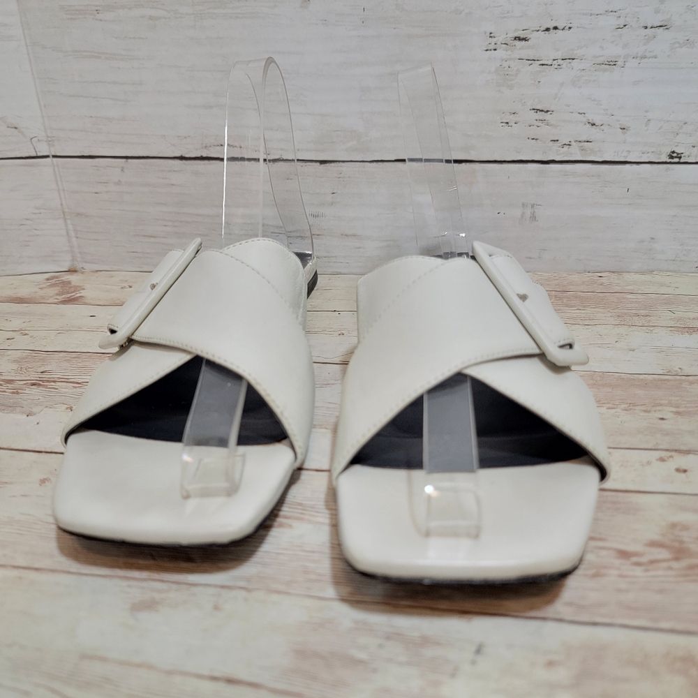 Alias Mae Revolve prue cross strap sandals in white - Picture 4 of 14